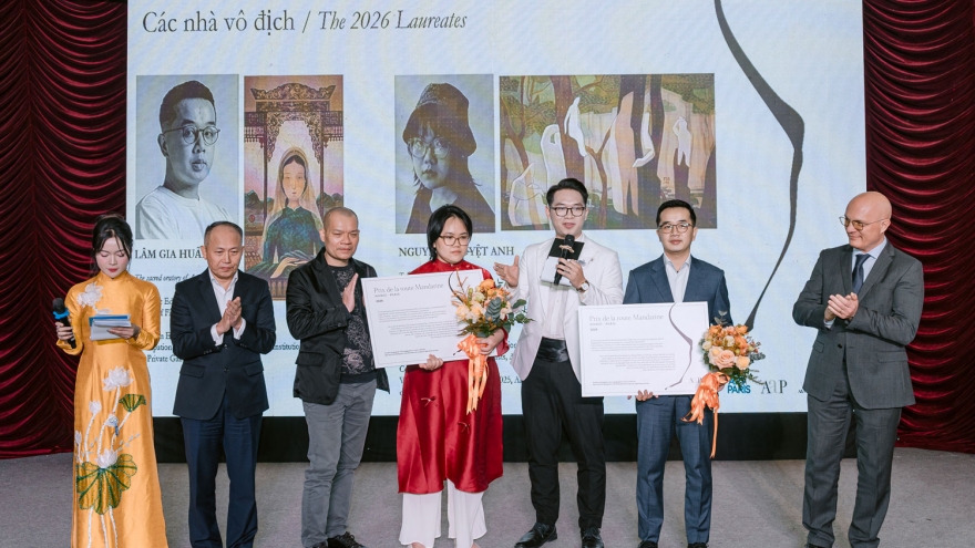 Two Vietnamese artists honoured at Mandarine Road Prize